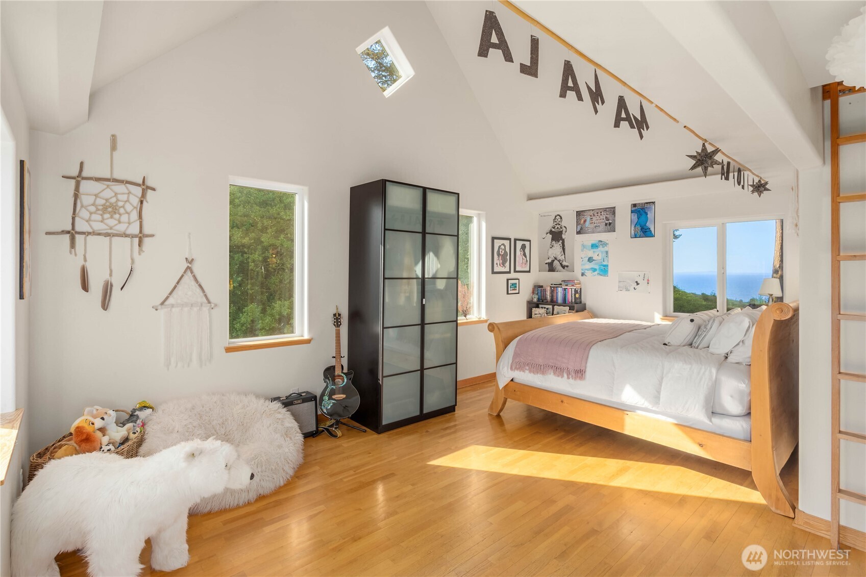 1744 Gasman Road , Port Angeles, WA 98362-9128