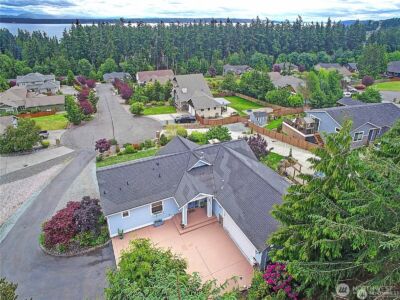 14 Zermatt Court , Camano Island, WA 98282