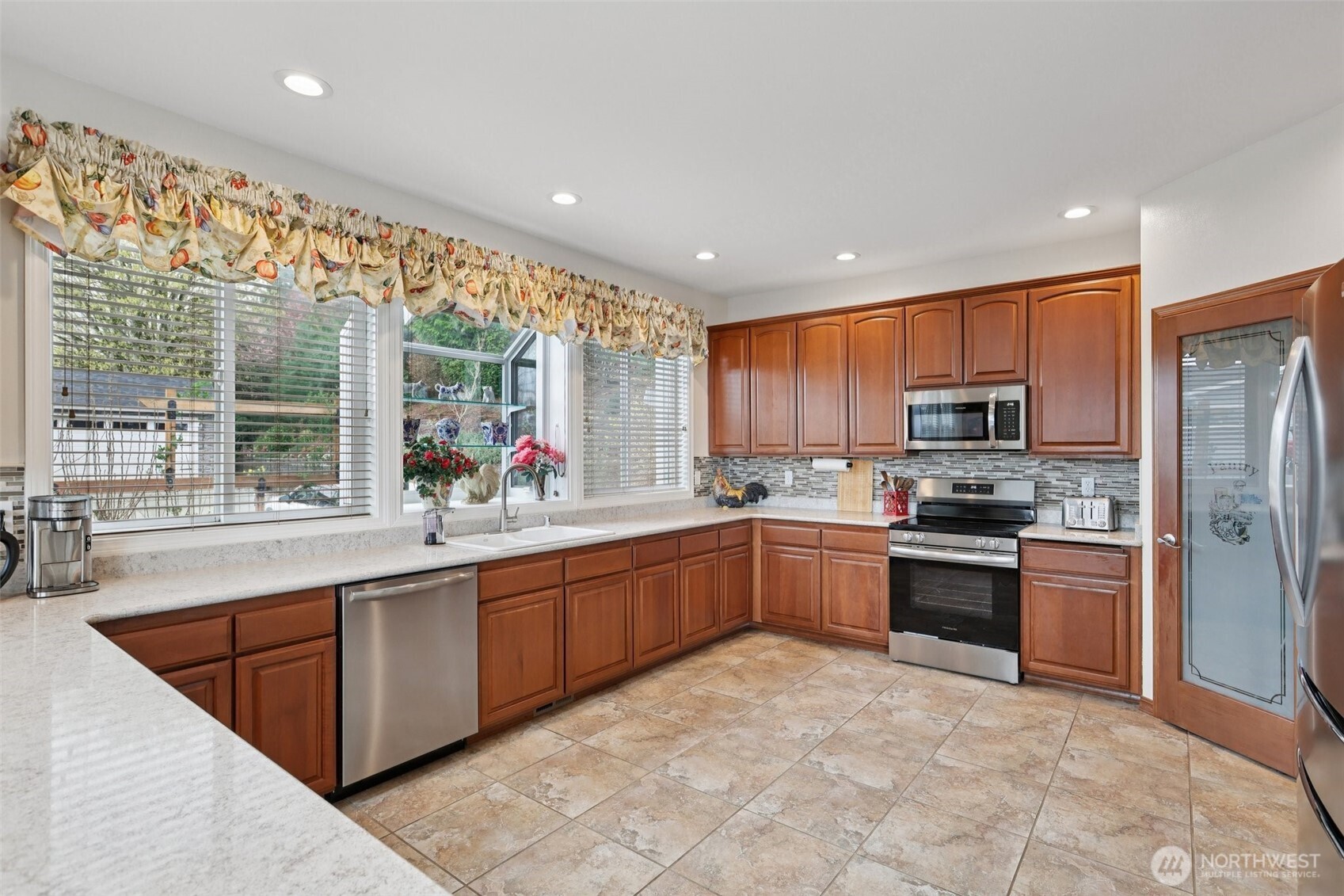 14 Zermatt Court , Camano Island, WA 98282