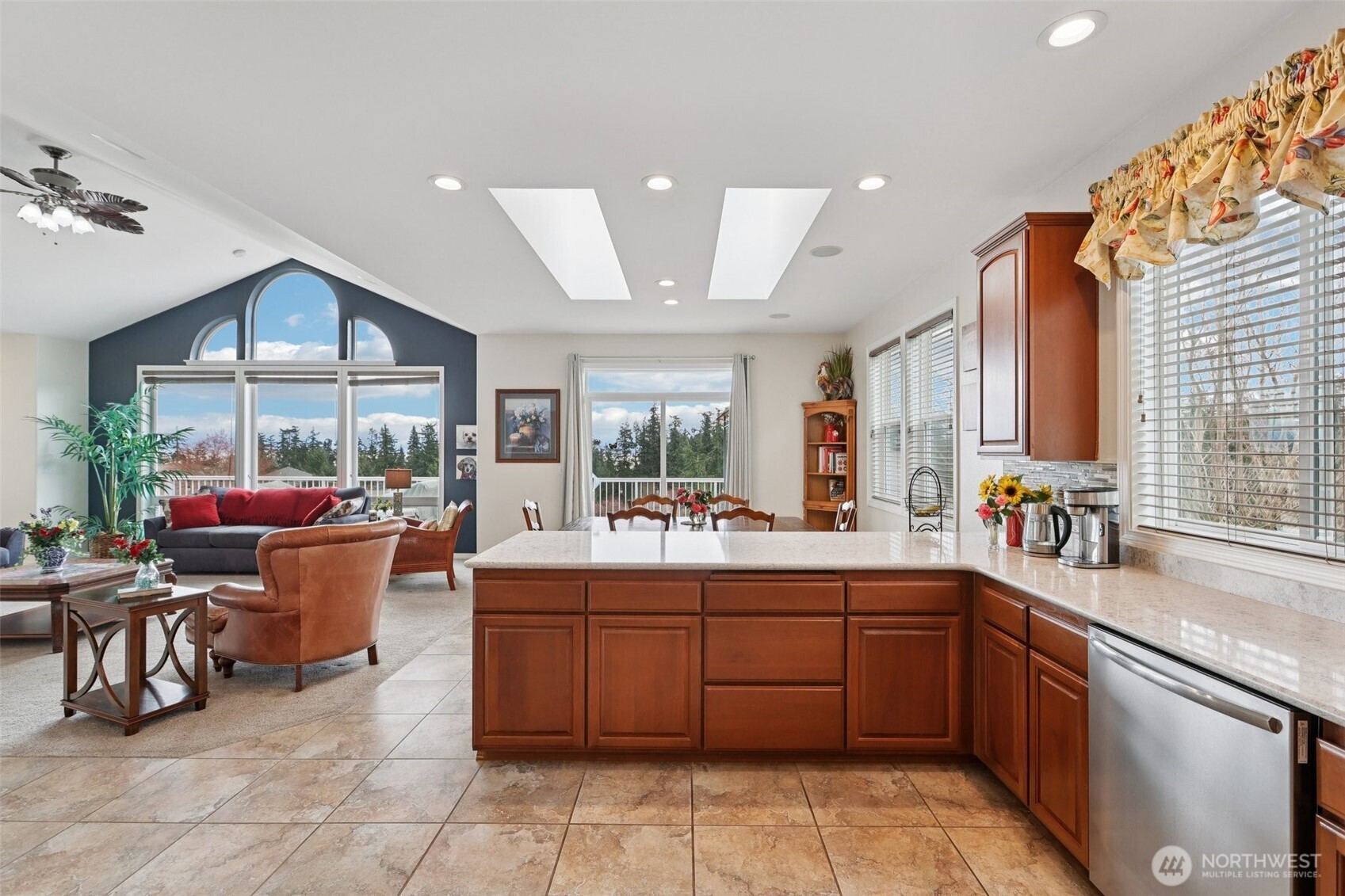 14 Zermatt Court , Camano Island, WA 98282