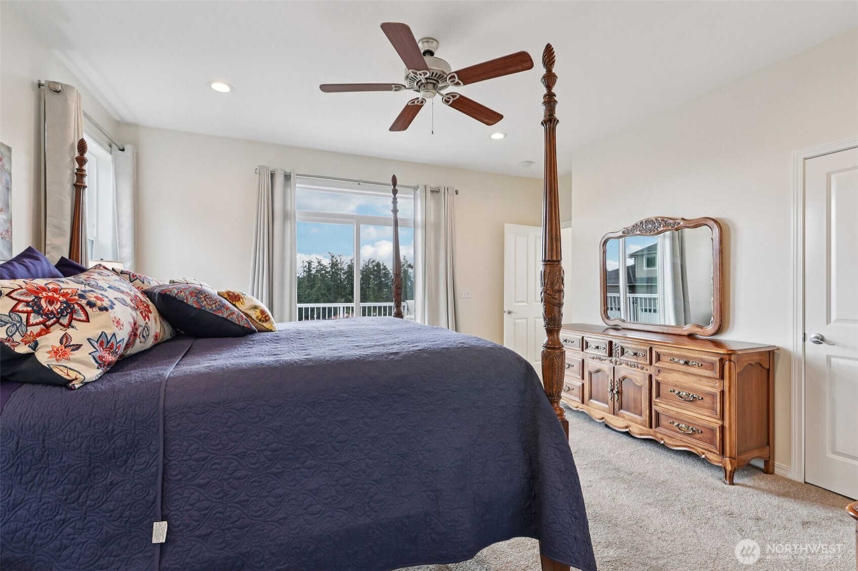 14 Zermatt Court , Camano Island, WA 98282