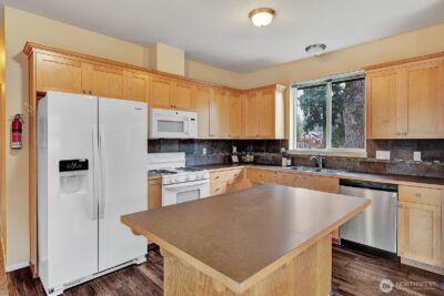 260 SE Andrews Street , Issaquah, WA 98027 - Photo 6