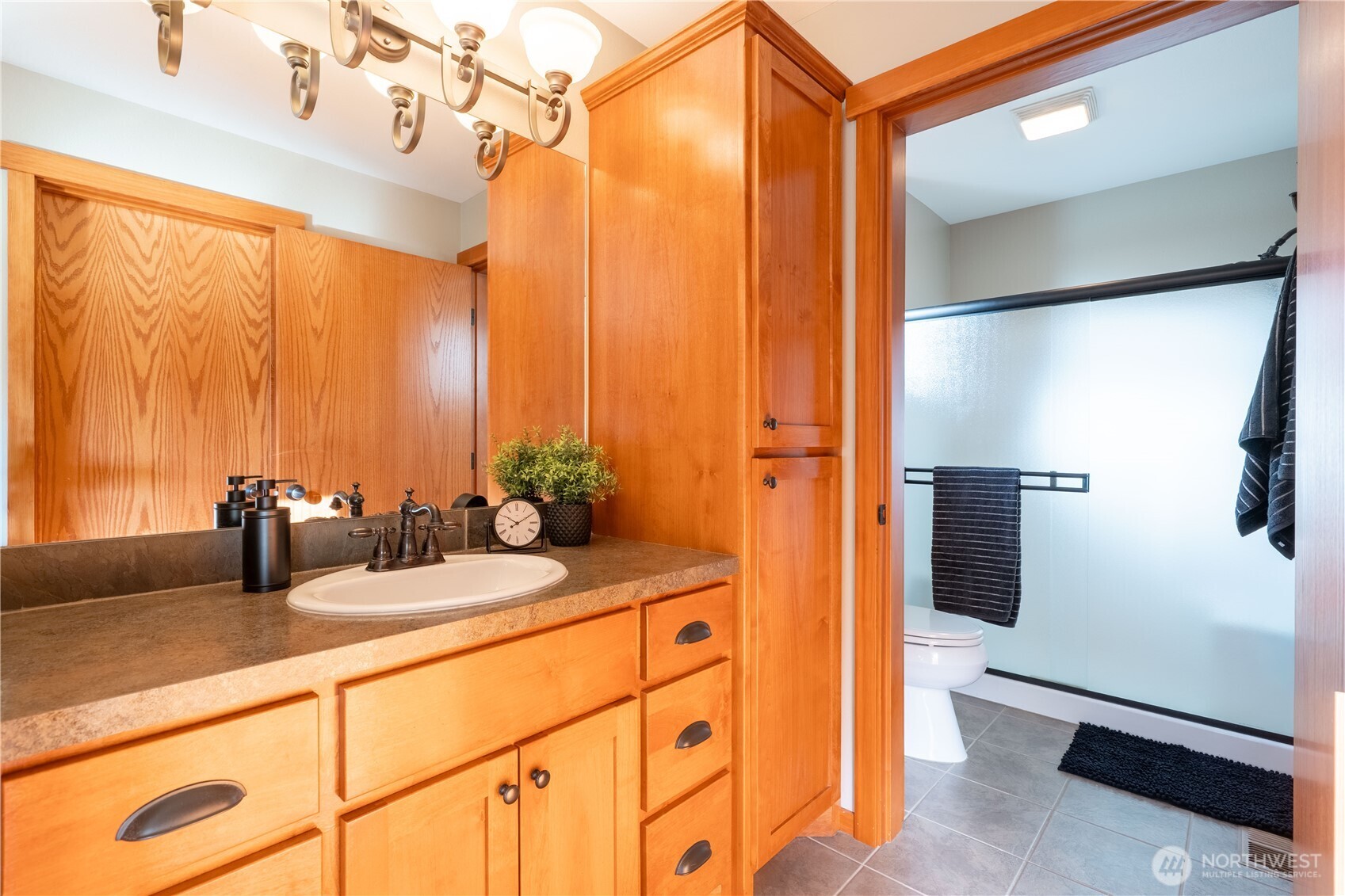 1656 Liberty Street #101, Lynden, WA 98264