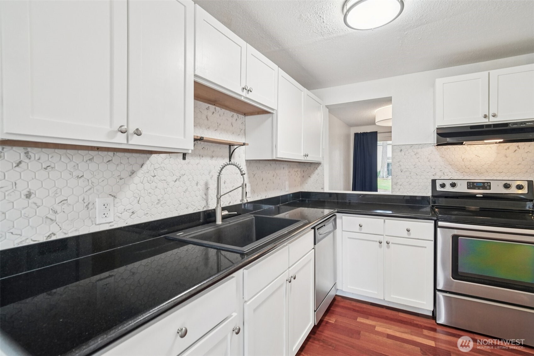 23912 12th Place S #201, Des Moines, WA 98198