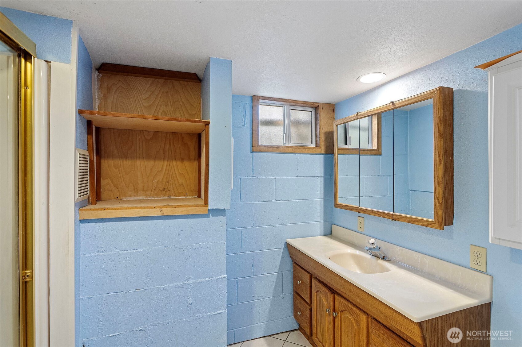 624 E Division Lane , Tacoma, WA 98404