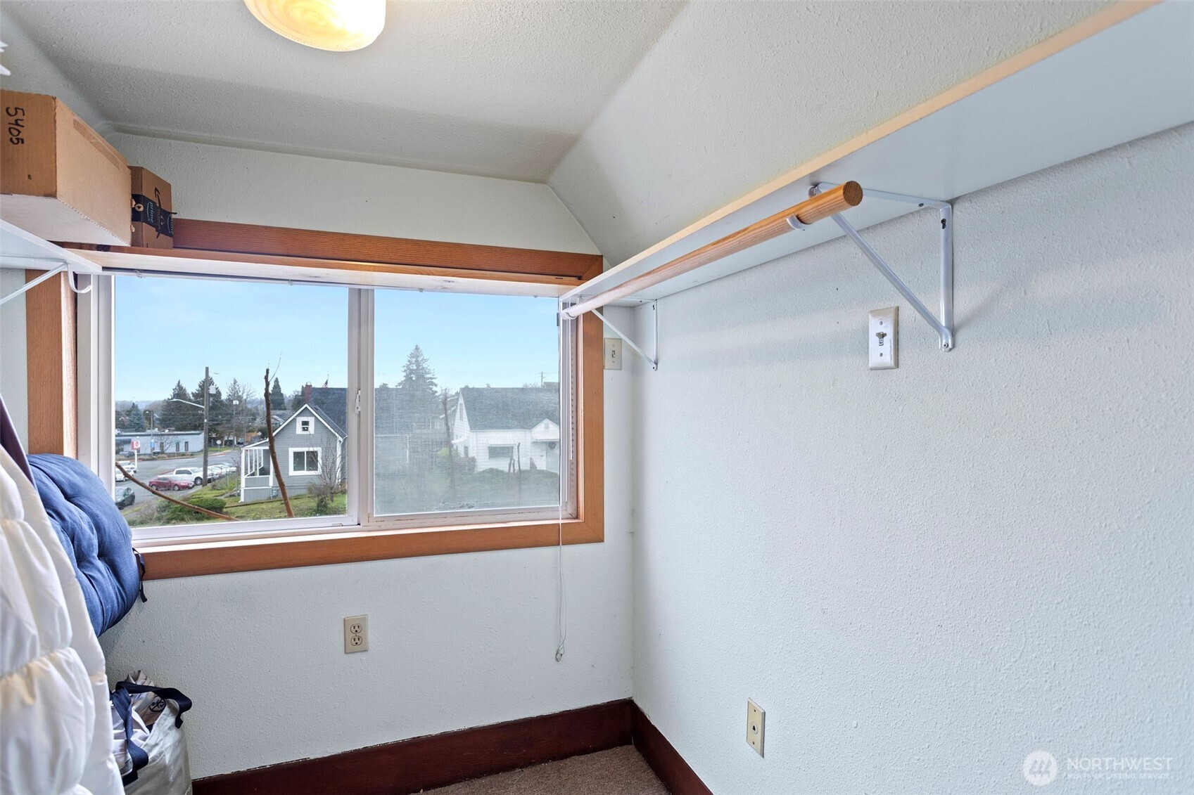 624 E Division Lane , Tacoma, WA 98404