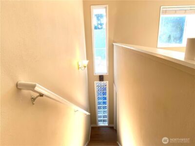 10231 NE 24th Street , Bellevue, WA 98004 - Photo 13