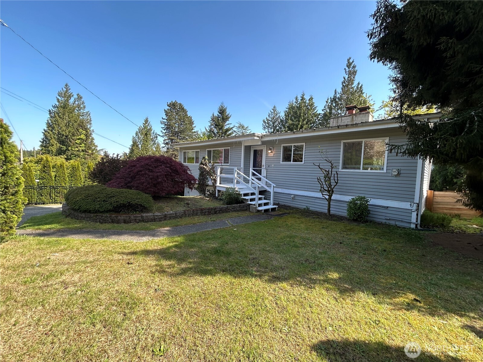 10231 NE 24th Street , Bellevue, WA 98004