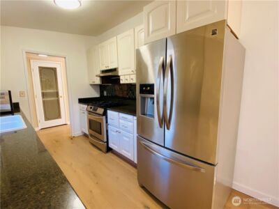 10231 NE 24th Street , Bellevue, WA 98004 - Photo 5