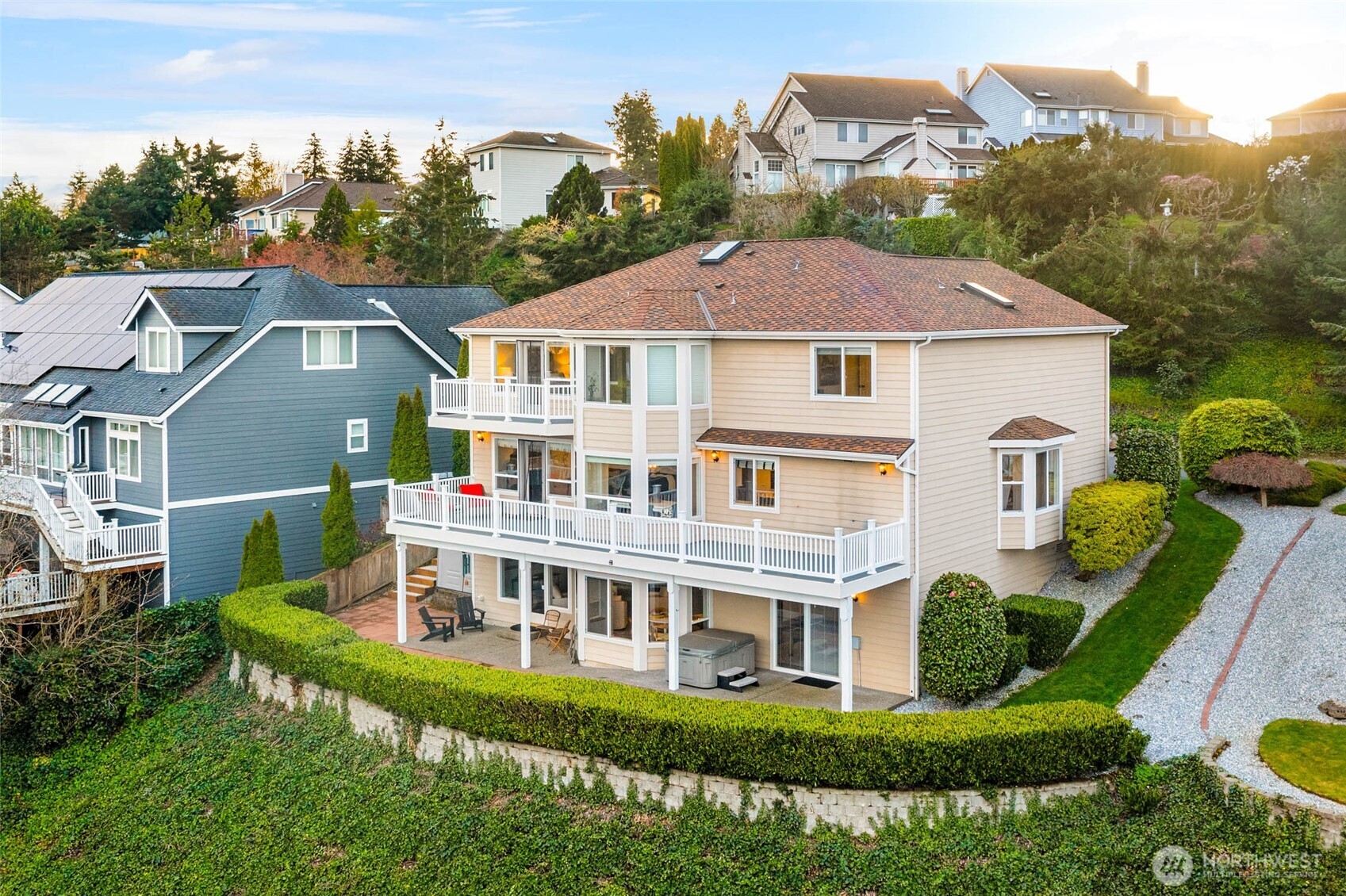 4320 Country Club Drive NE, Tacoma, WA 98422