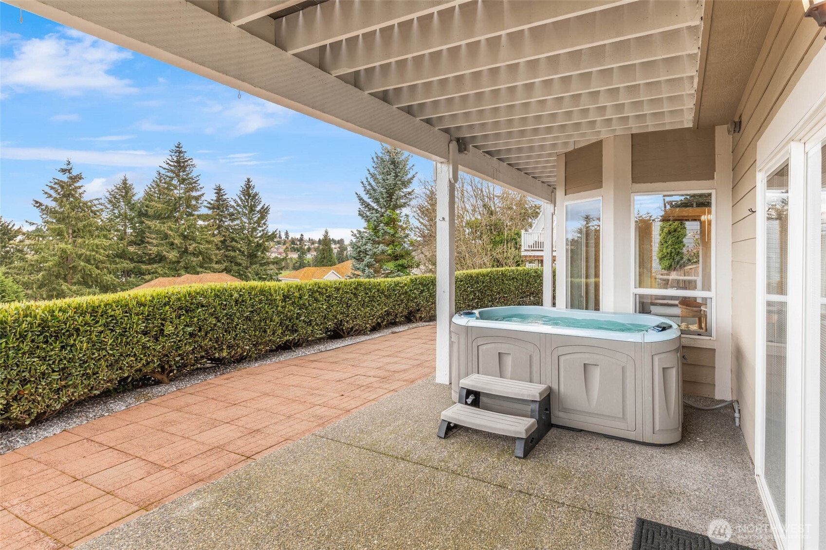 4320 Country Club Drive NE, Tacoma, WA 98422