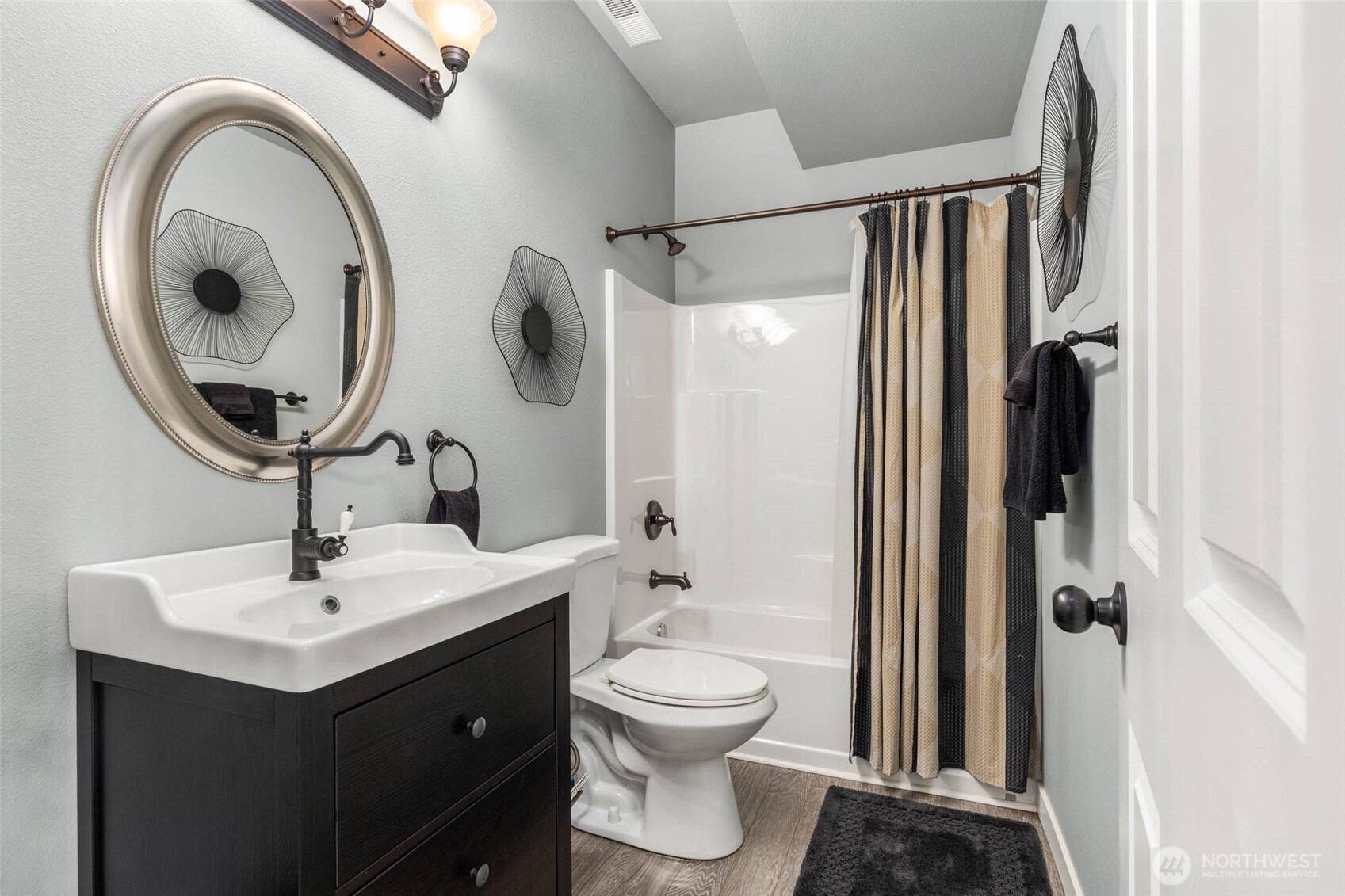 4320 Country Club Drive NE, Tacoma, WA 98422