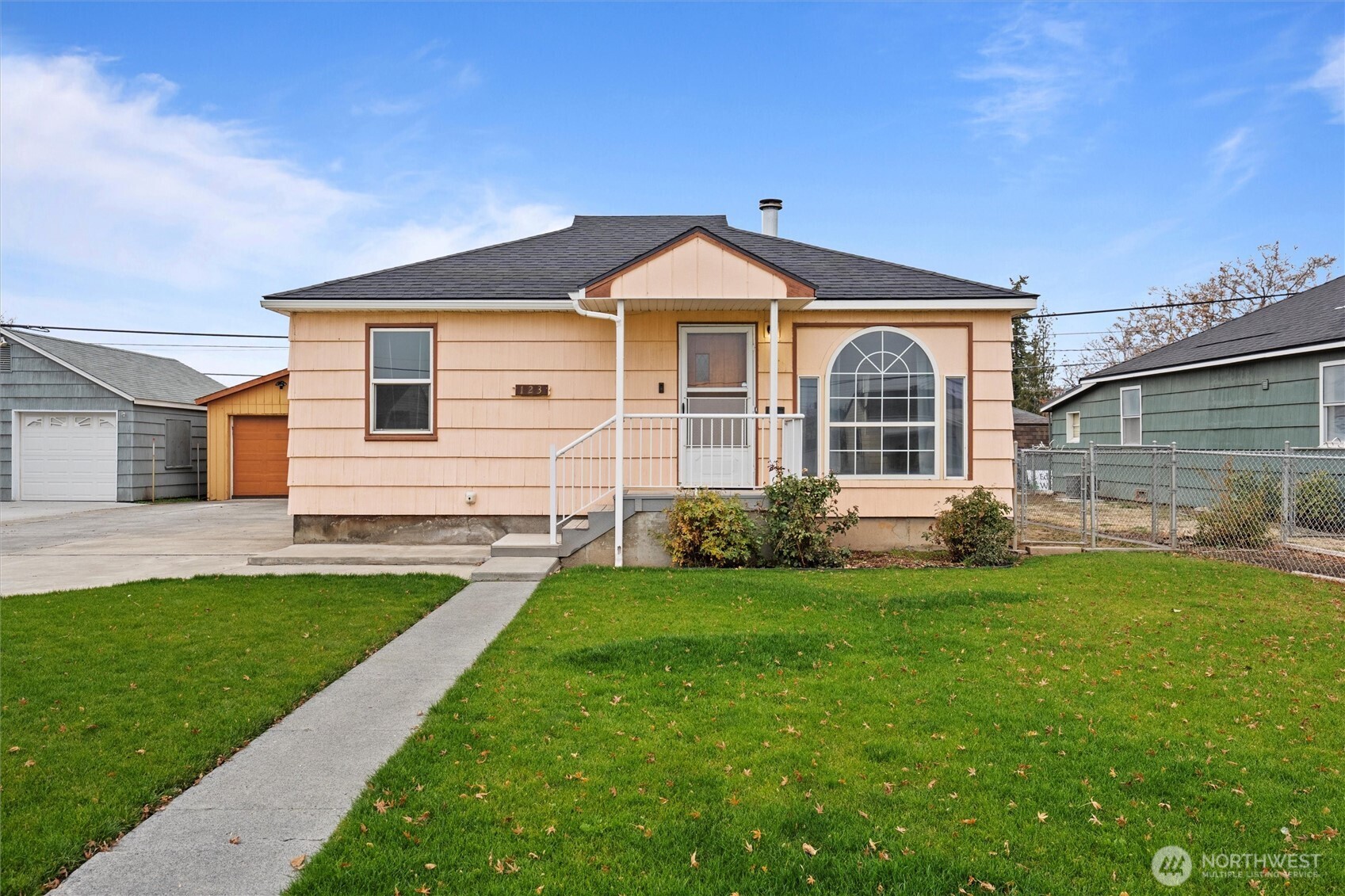 123 F Street NE, Ephrata, WA 98823