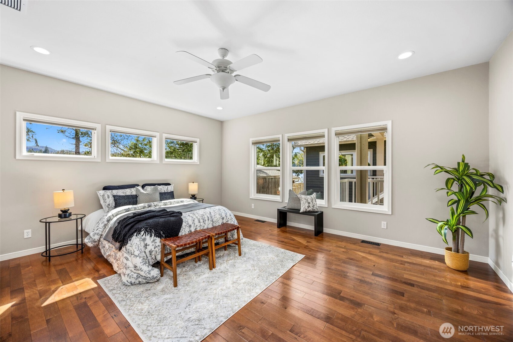 4455 Lakeview Court NW, Bremerton, WA 98312