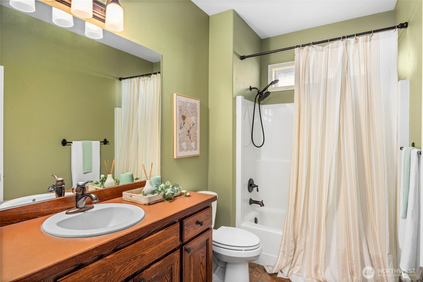 4455 Lakeview Court NW, Bremerton, WA 98312