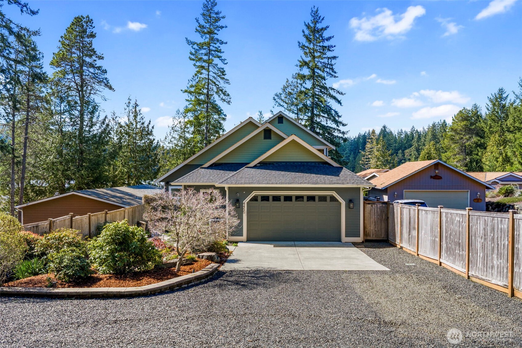 4455 Lakeview Court NW, Bremerton, WA 98312