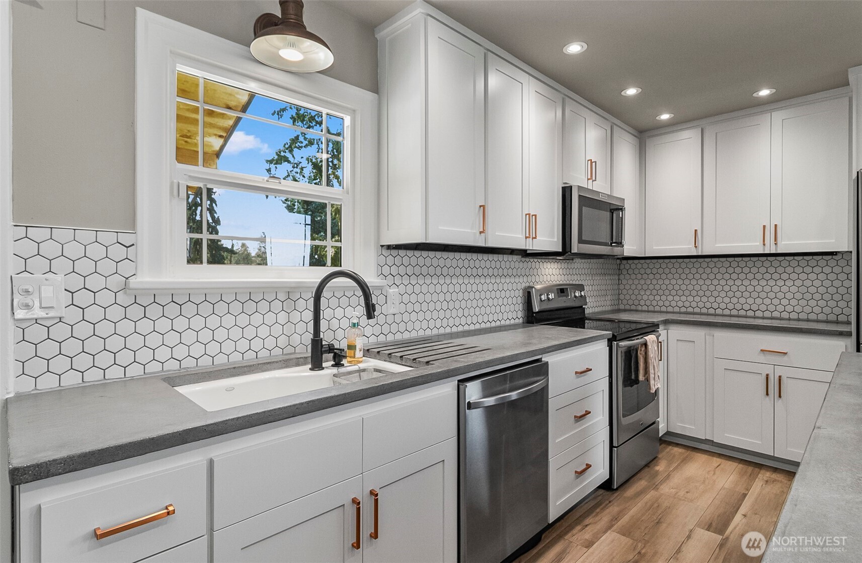 7610 4th Street SE, Lake Stevens, WA 98258