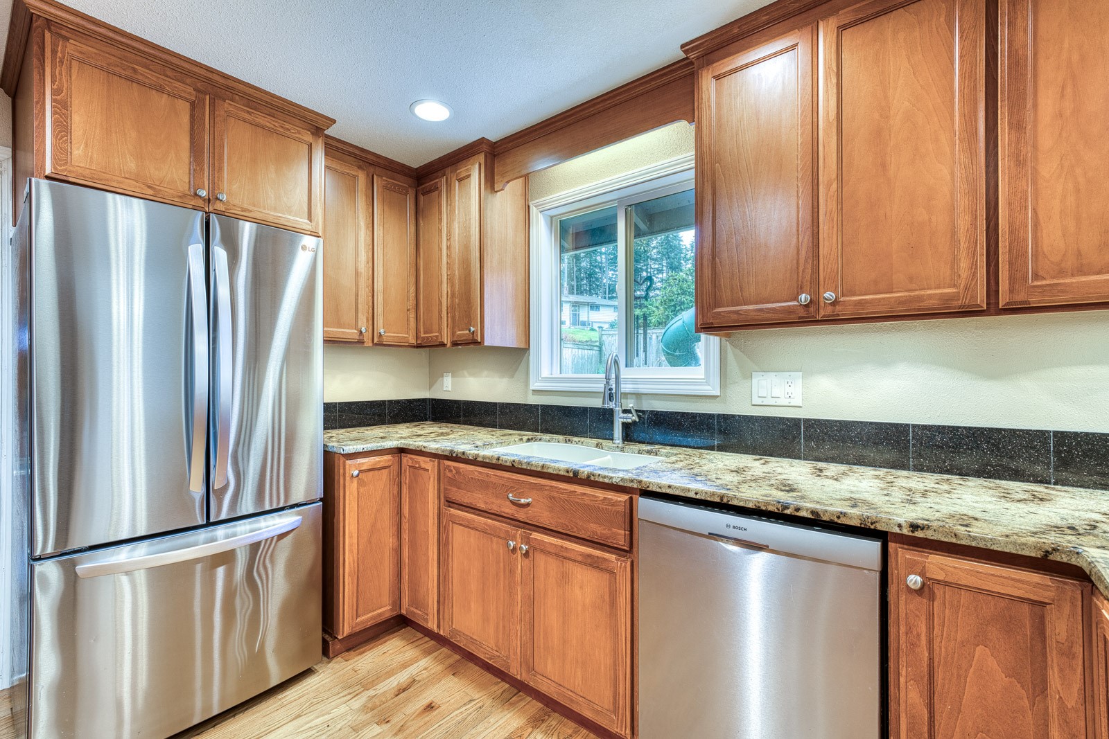 3728 70th Avenue Ct W, University Place, WA 98466