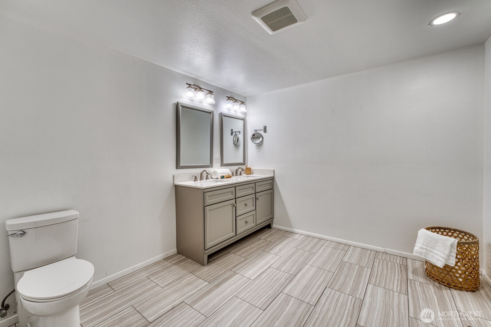 3728 70th Avenue Ct W, University Place, WA 98466