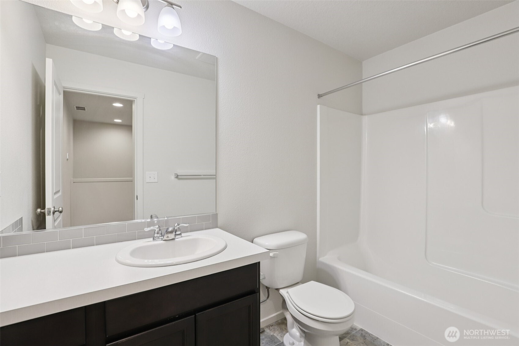 2121 NE 118th Place , Vancouver, WA 98684