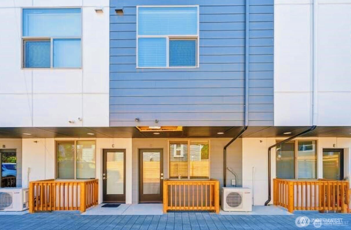 604 NW 77th Street #D, Seattle, WA 98117