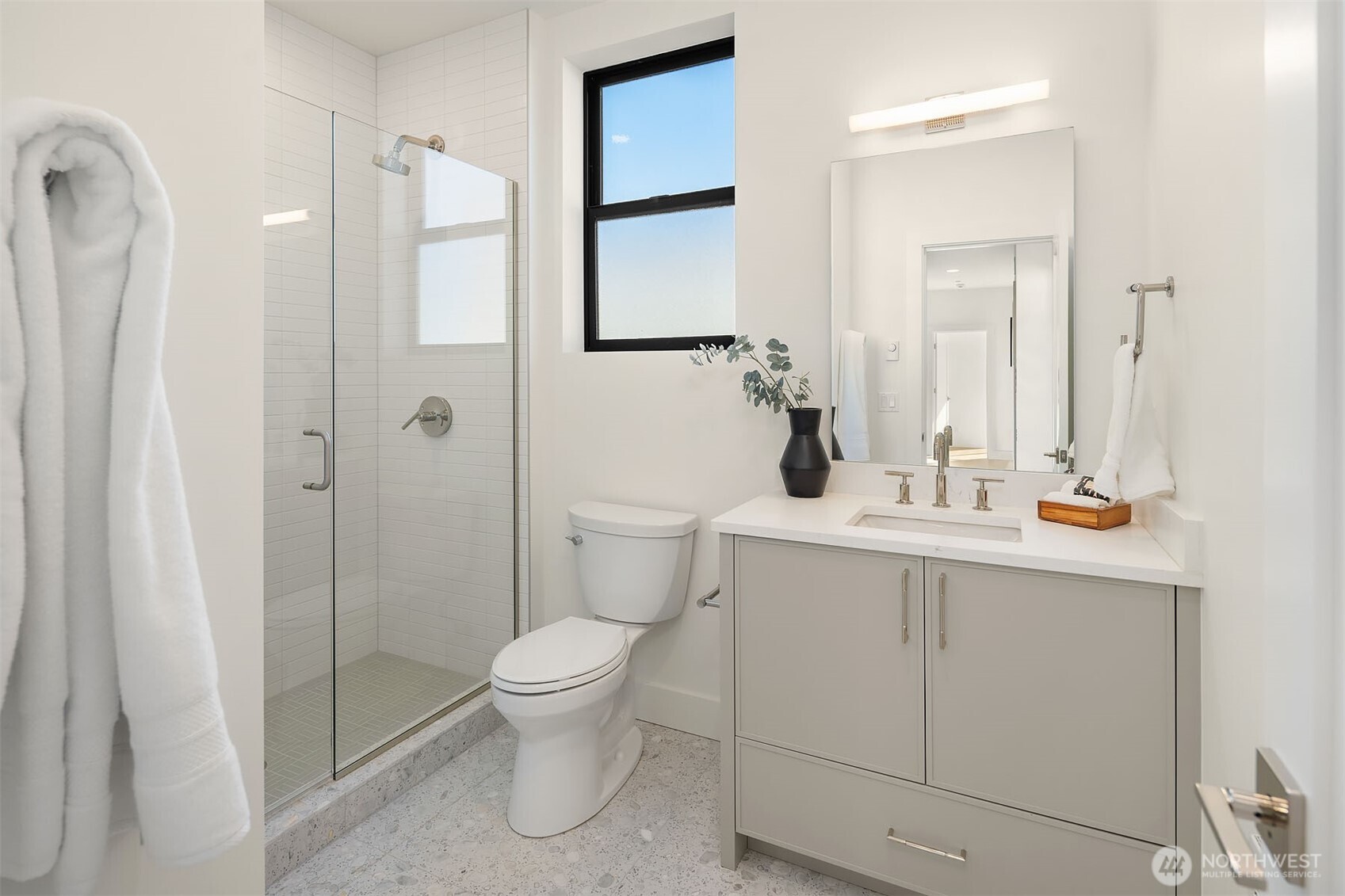 14315 NE 148th Place #6B, Woodinville, WA 98072