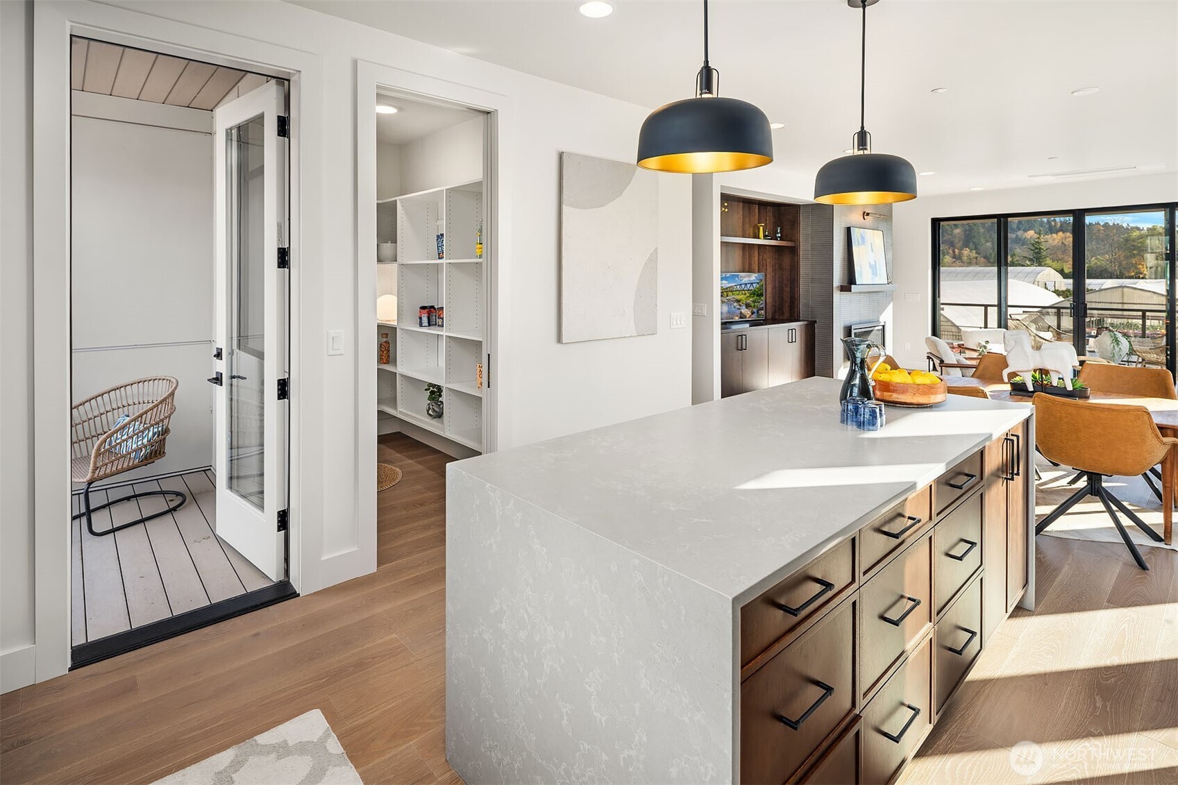 14760 NE 143rd Street #9D, Woodinville, WA 98072