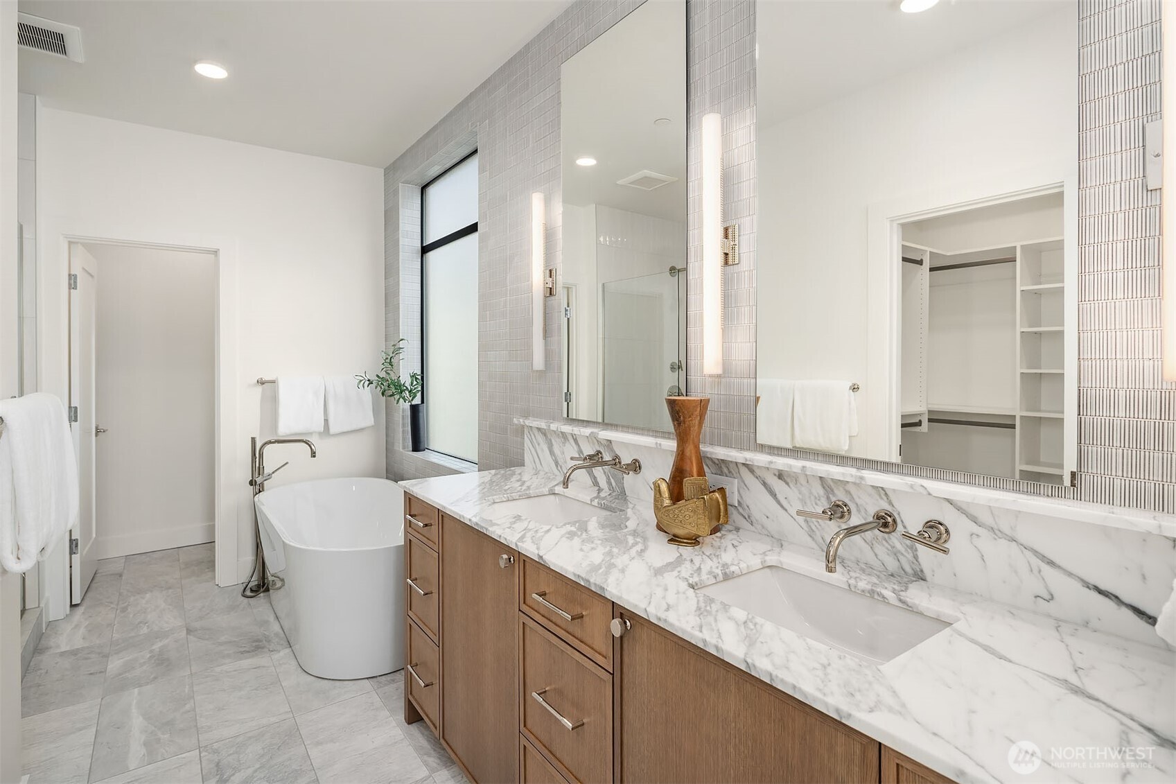 14315 NE 148th Place #6B, Woodinville, WA 98072