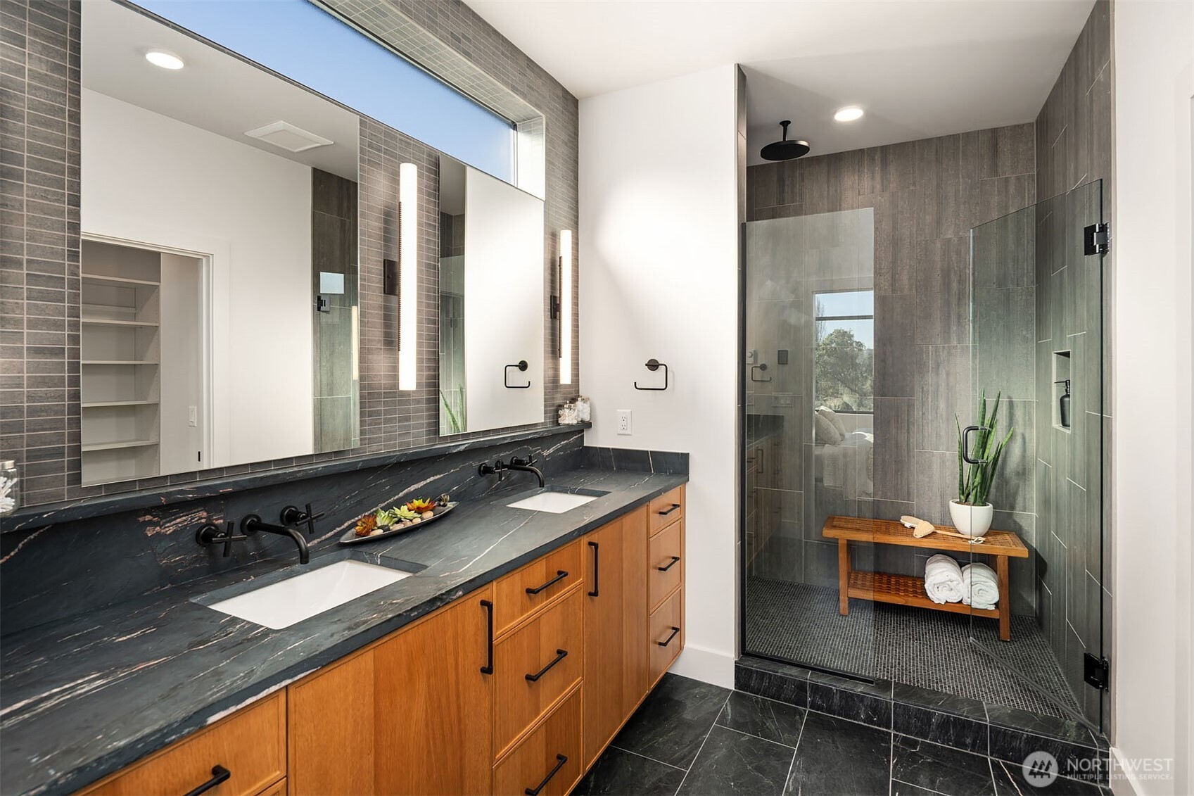 14760 NE 143rd Street #9D, Woodinville, WA 98072