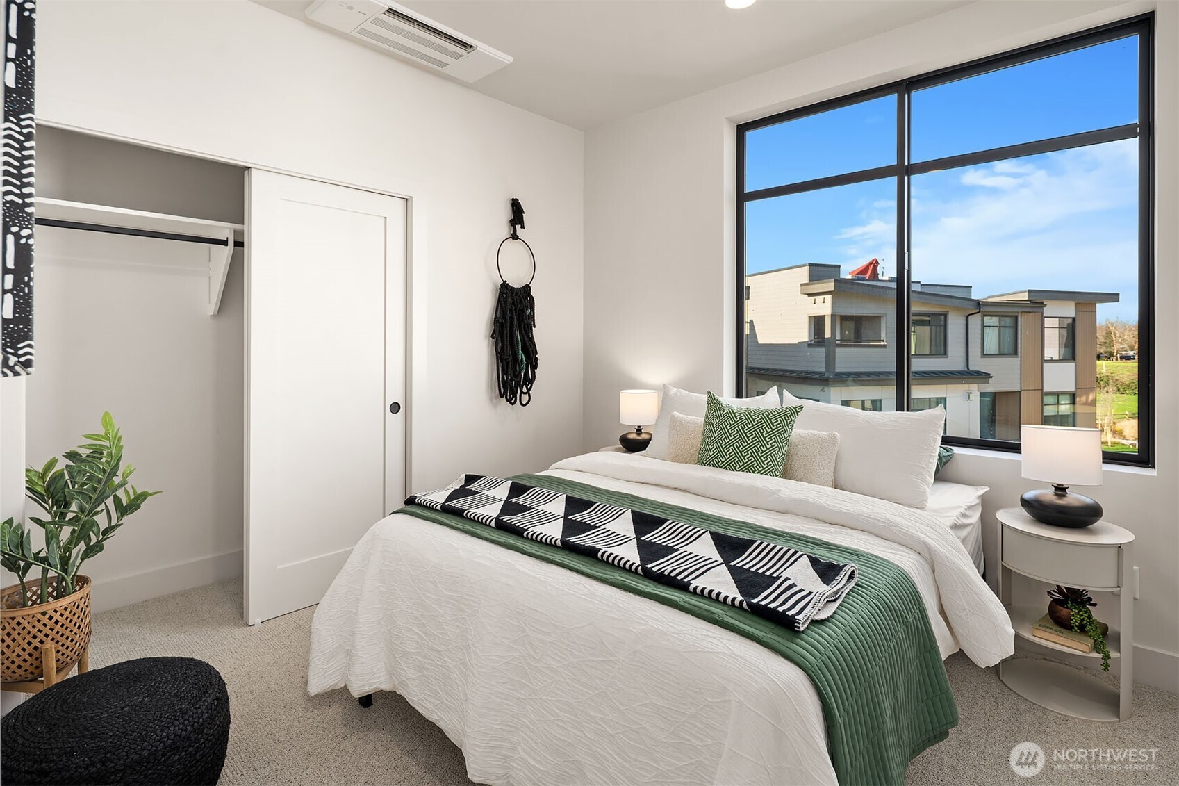 14760 NE 143rd Street #9D, Woodinville, WA 98072