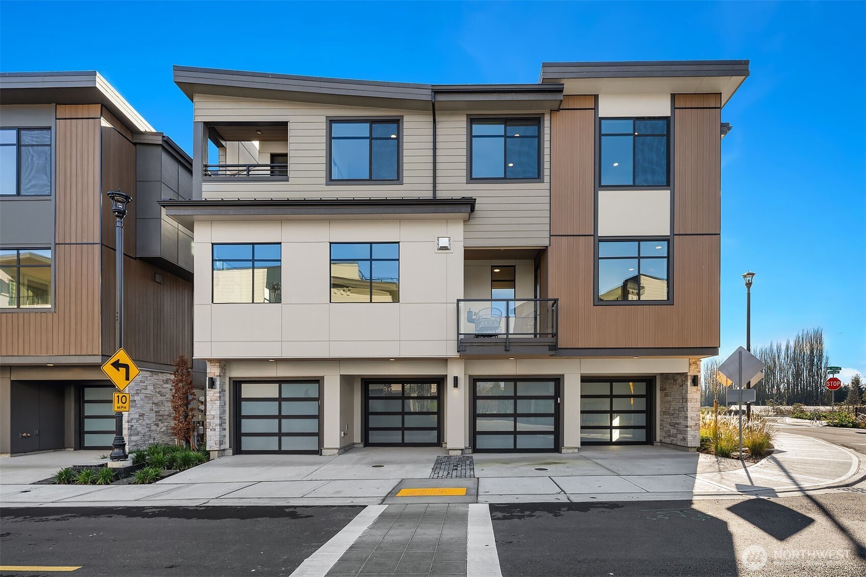 14760 NE 143rd Street #9D, Woodinville, WA 98072