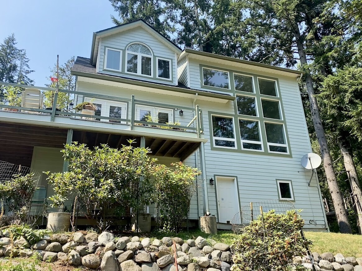 22415 S Herron Boulevard NW, Lakebay, WA 98349