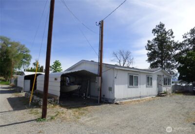 106 1/2 Indian Avenue E, Brewster, WA 98812 - Photo 14