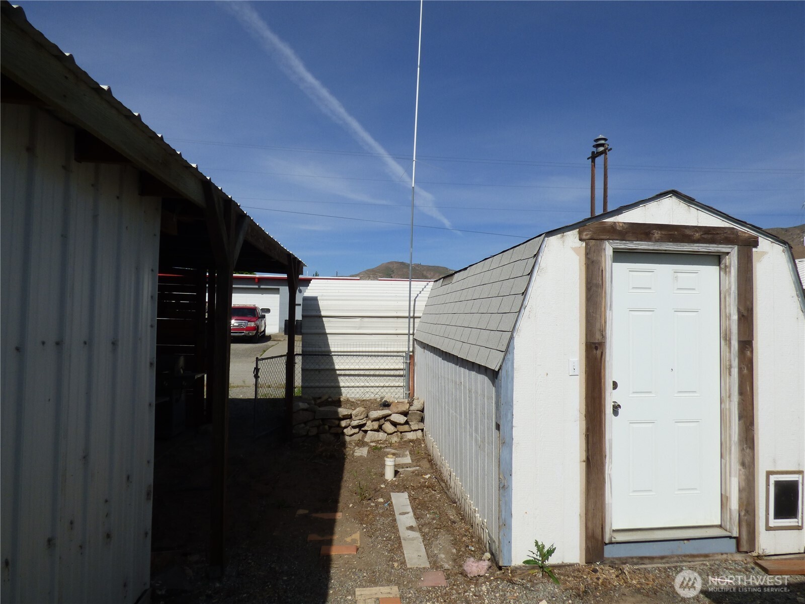 106 1/2 Indian Avenue E, Brewster, WA 98812