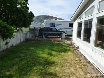106 1/2 Indian Avenue E, Brewster, WA 98812 - Photo 23