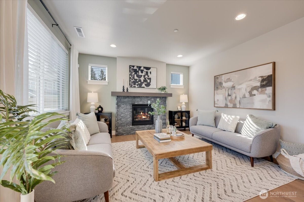 14315 SE 284th Place , Kent, WA 98042