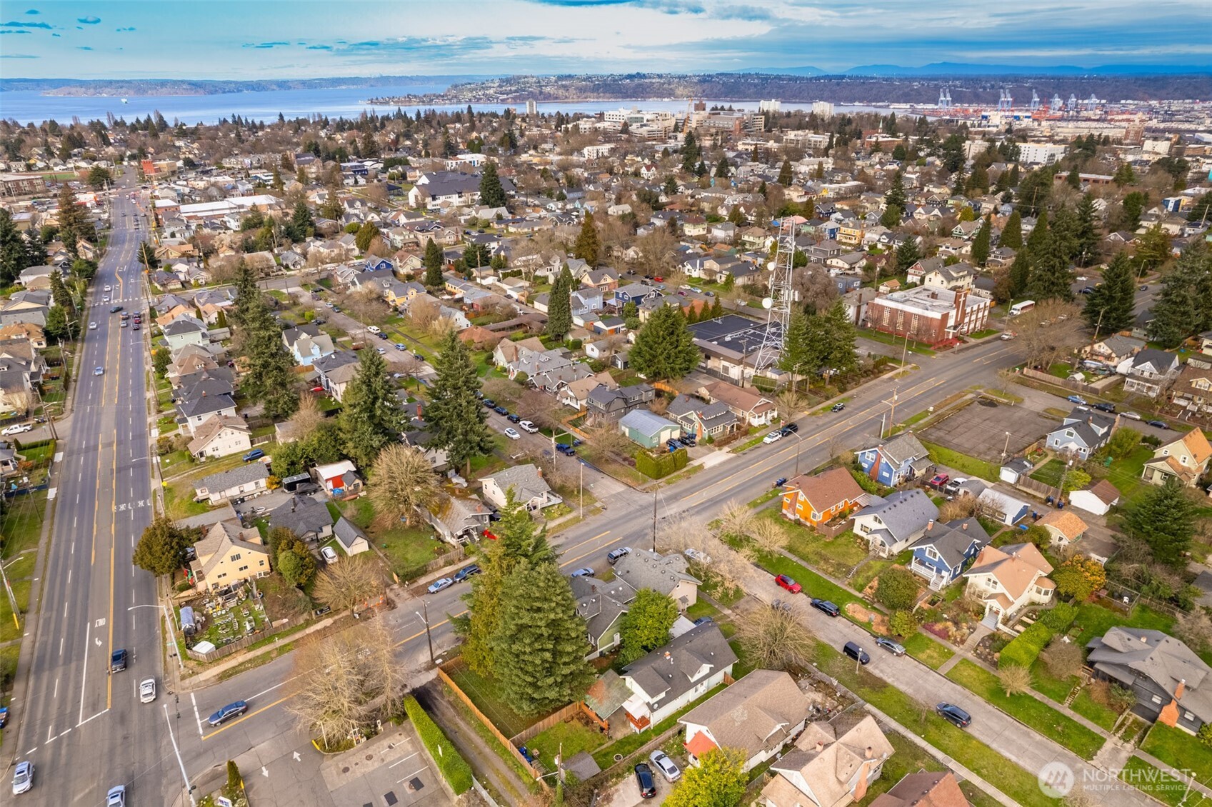 949 S Ridgewood Avenue , Tacoma, WA 98405