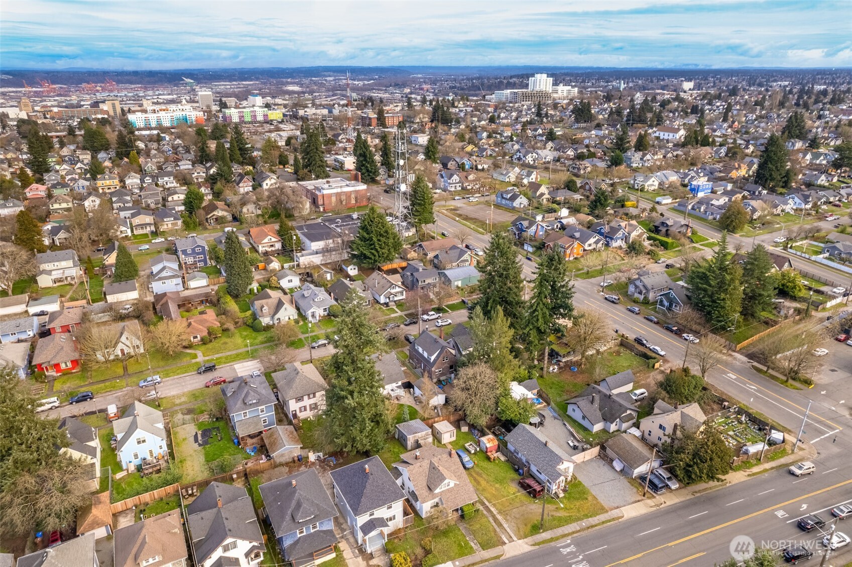 949 S Ridgewood Avenue , Tacoma, WA 98405