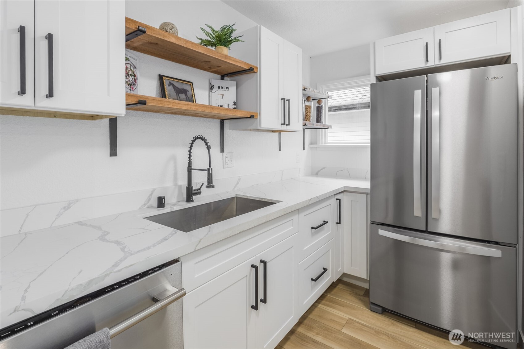 949 S Ridgewood Avenue , Tacoma, WA 98405