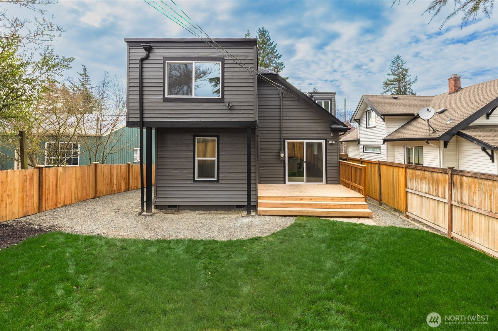 949 S Ridgewood Avenue , Tacoma, WA 98405