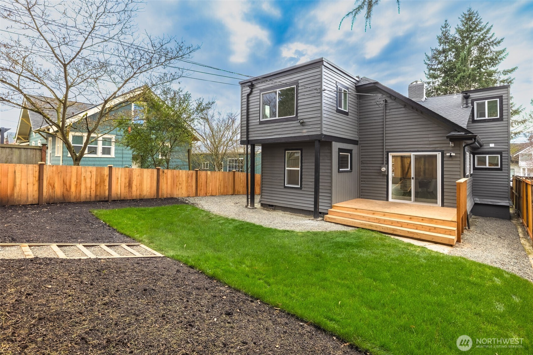 949 S Ridgewood Avenue , Tacoma, WA 98405