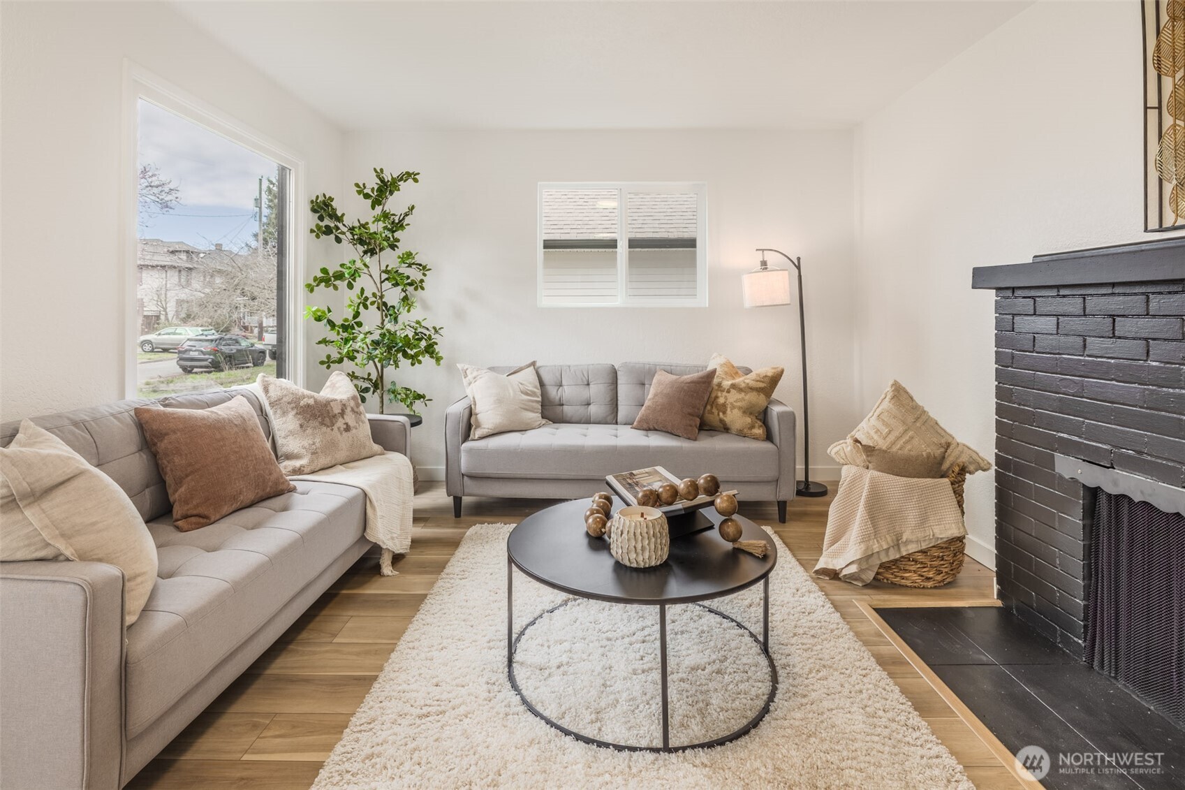 949 S Ridgewood Avenue , Tacoma, WA 98405