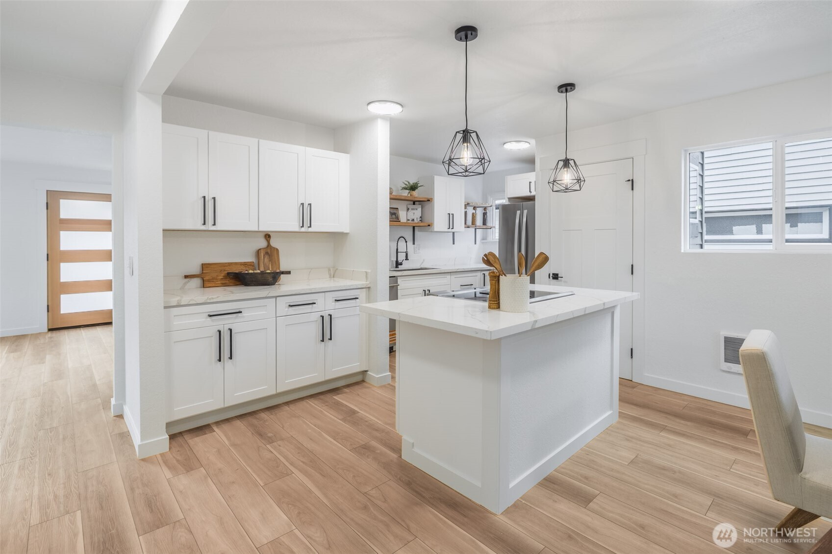 949 S Ridgewood Avenue , Tacoma, WA 98405