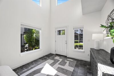 31 157th Lane SE, Bothell, WA 98012 - Photo 2