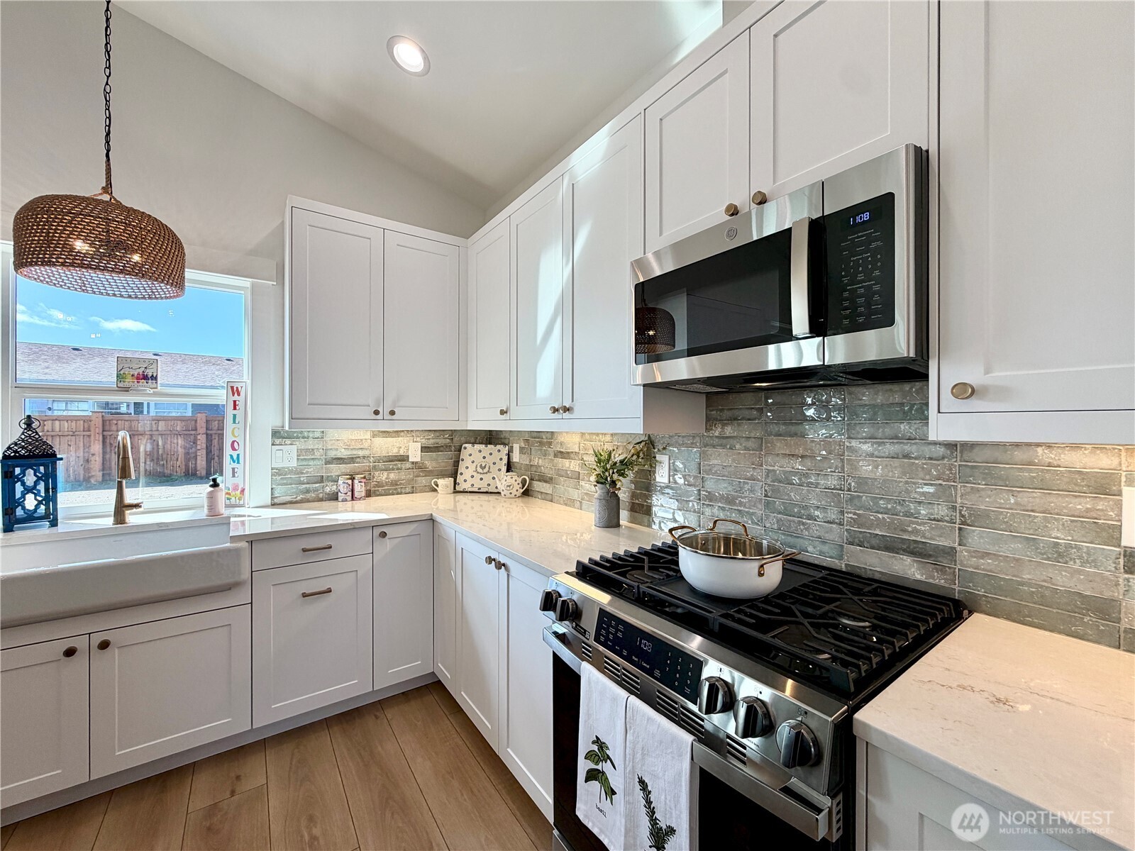 1229 Channel Avenue SW, Ocean Shores, WA 98569