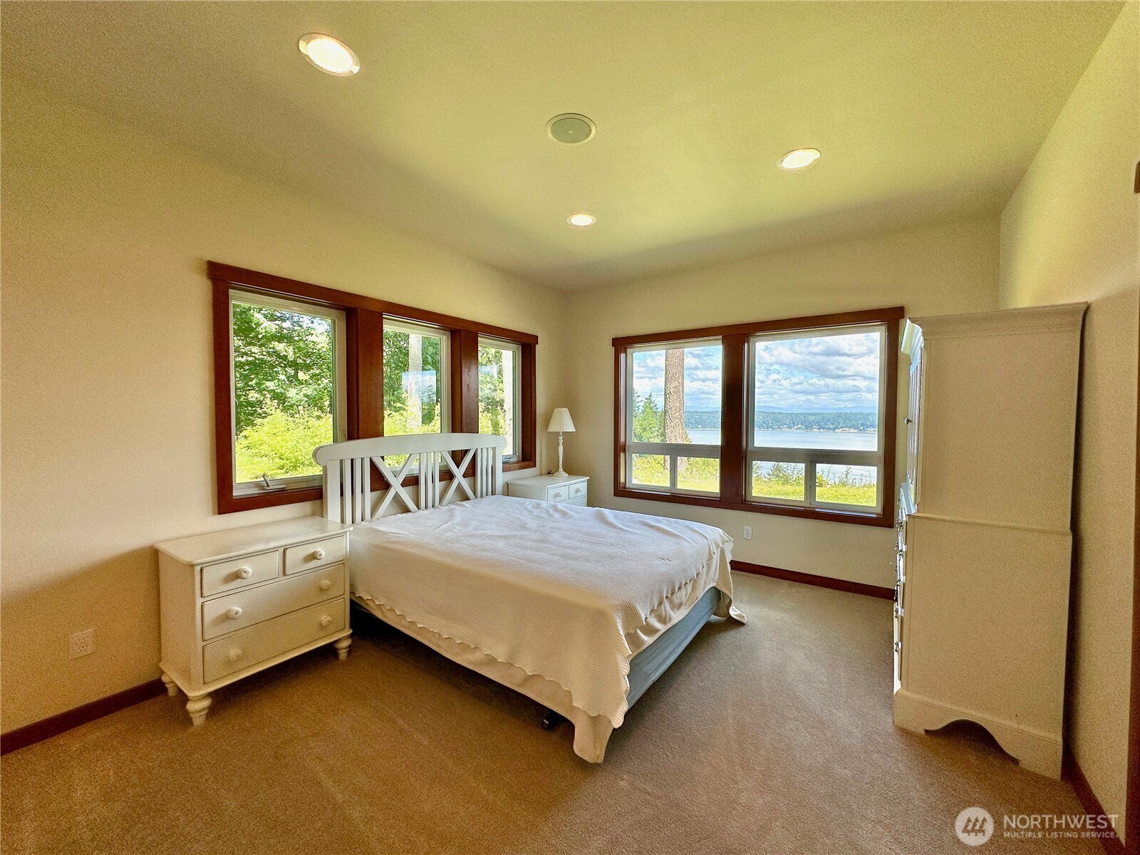 4075 Preserve Drive , Camano Island, WA 98282