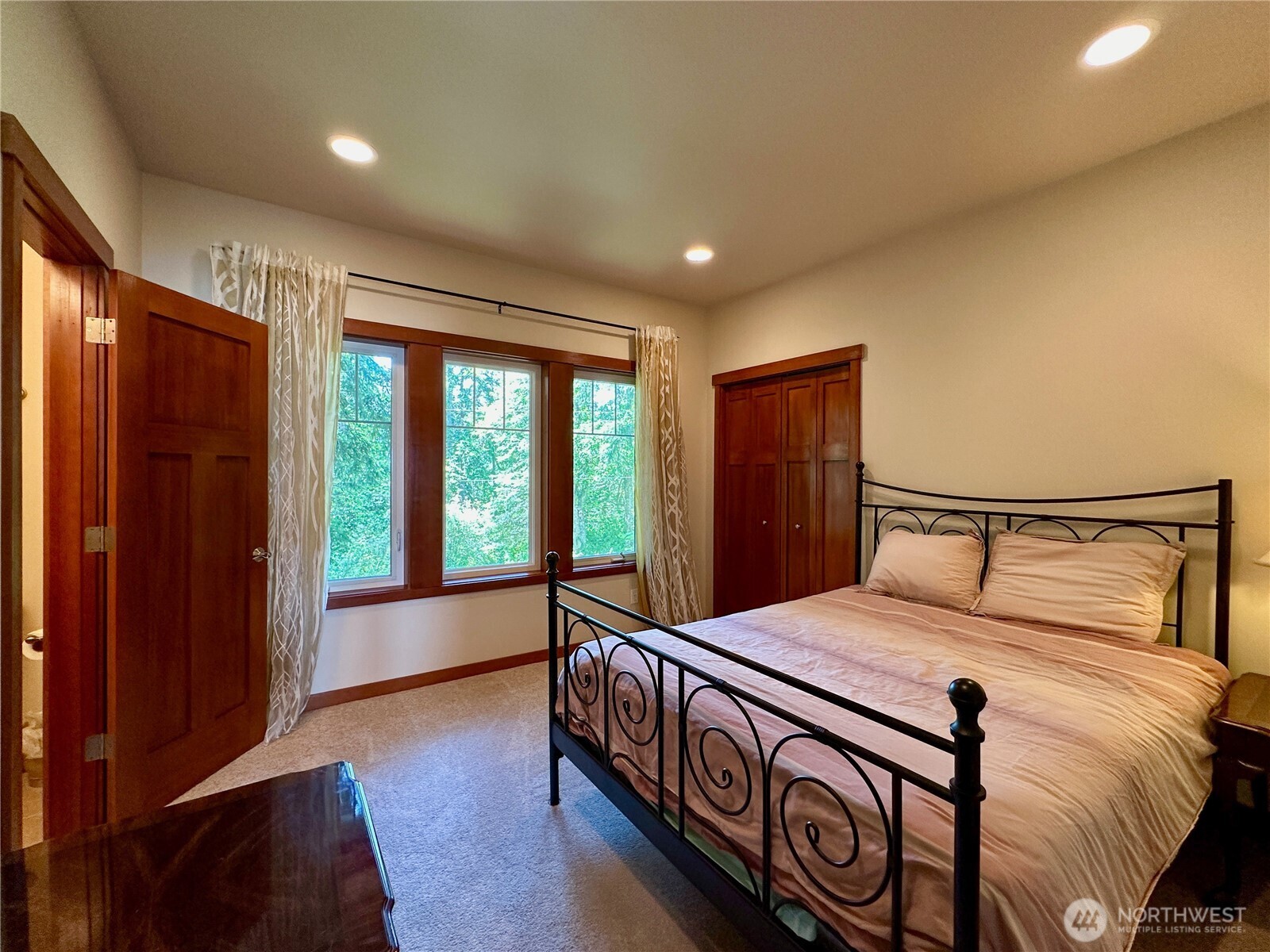 4075 Preserve Drive , Camano Island, WA 98282