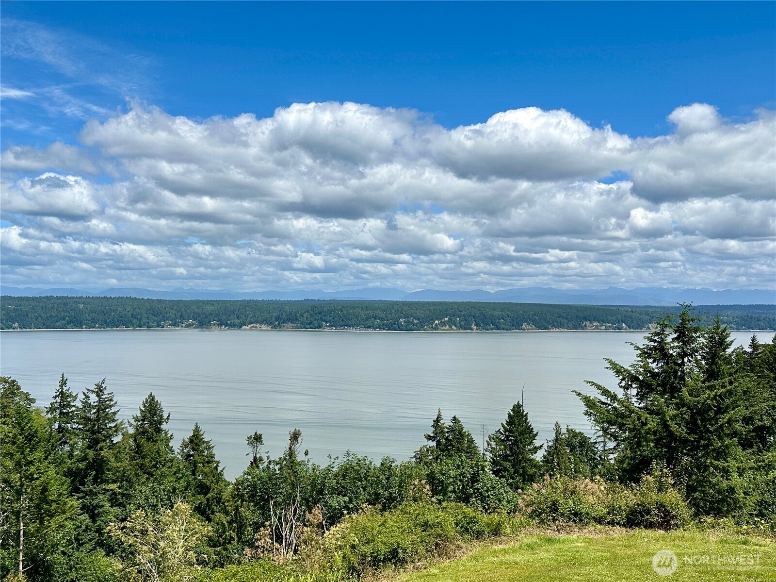 4075 Preserve Drive , Camano Island, WA 98282