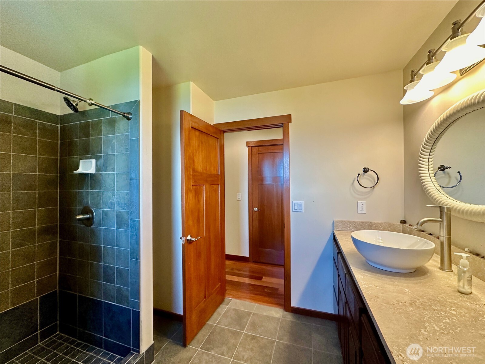 4075 Preserve Drive , Camano Island, WA 98282