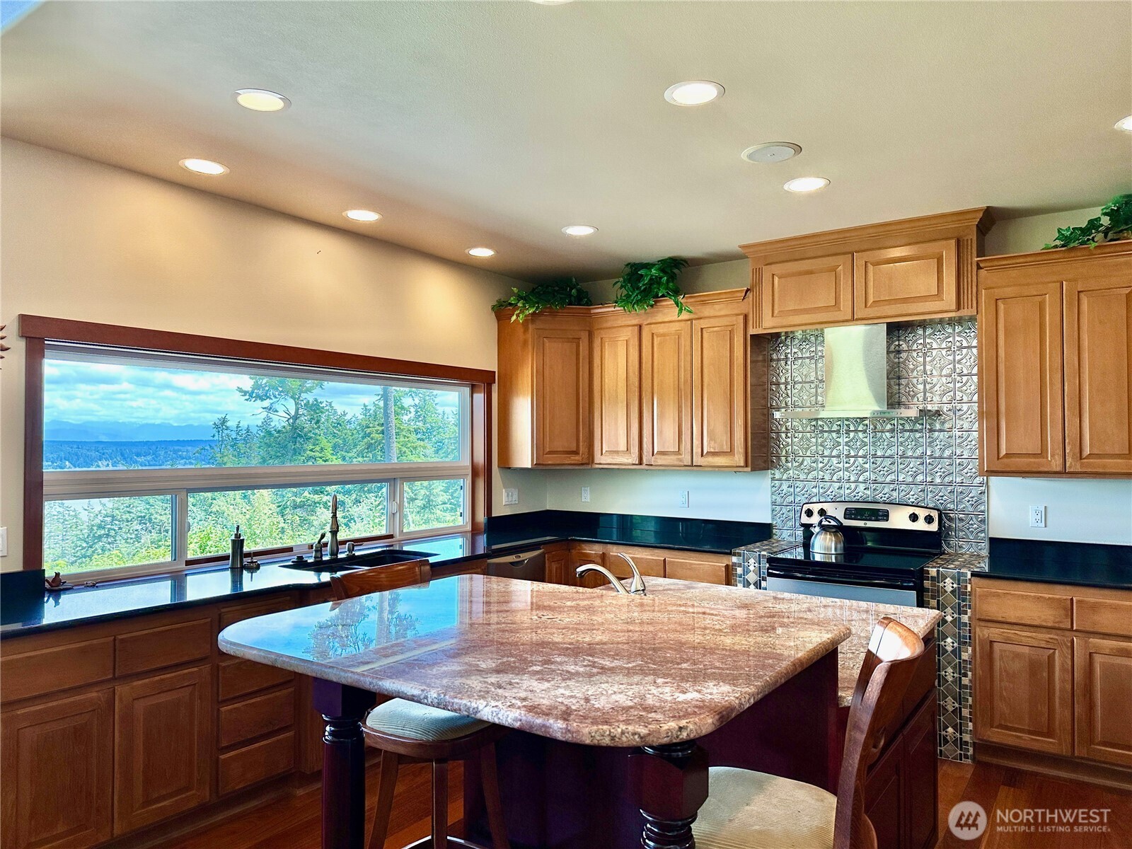 4075 Preserve Drive , Camano Island, WA 98282